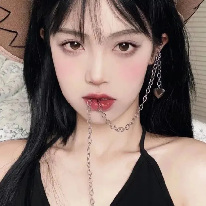 巨蛇闯女校
